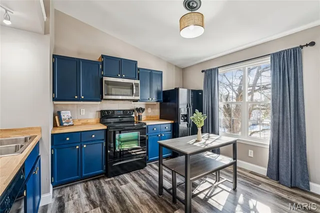 $147,000 | 1014 Sugar Creek Court, Unit 8, St. Peters, MO 63376