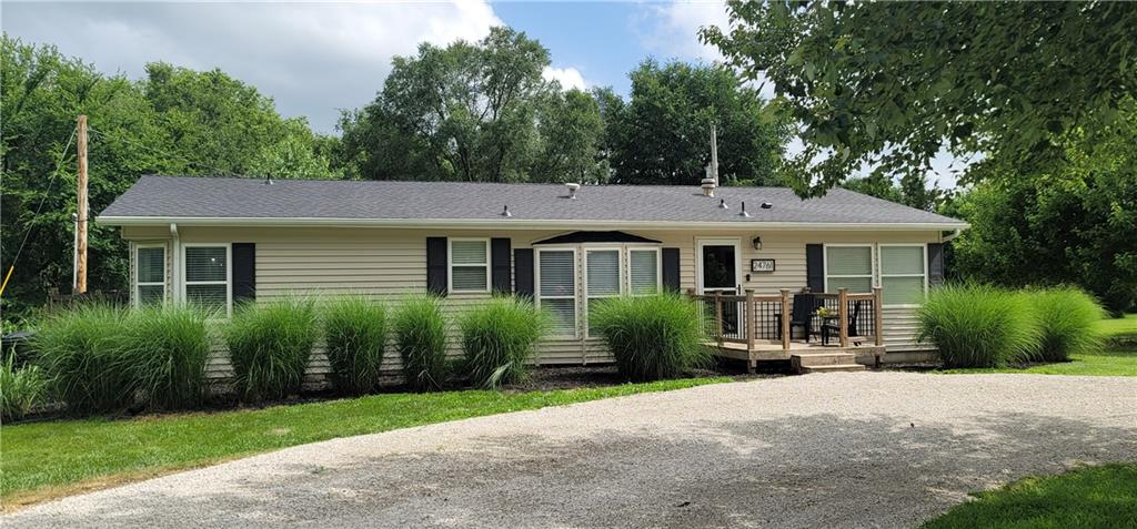 24761 Chiles Road Paola, KS 66071 - Photo 2 of 17