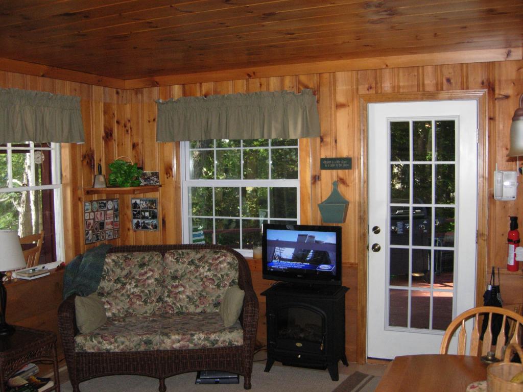 48 Zinns Road Stoddard, NH 03464 - Photo 6 of 13