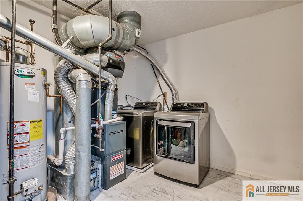 32 Prestwick Way, Unit 32 Edison, NJ 08820 - Photo 16 of 28 Gallery Image 16