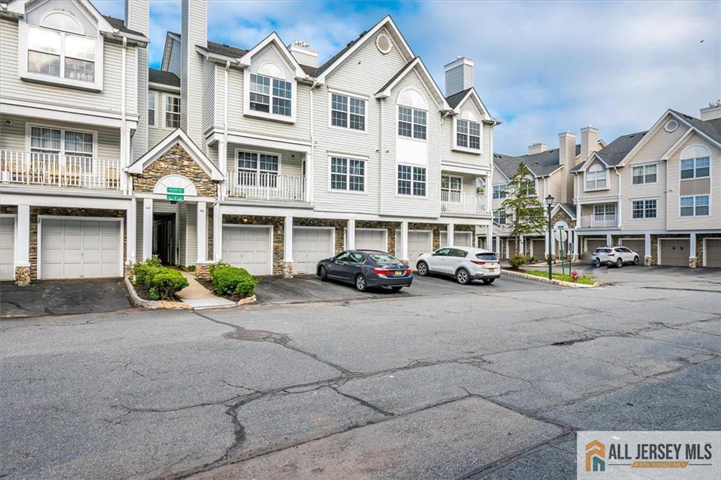 32 Prestwick Way, Unit 32 Edison, NJ 08820 - Photo 3 of 28 Gallery Image 3