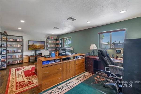 $650,000 | 1011 Filer Avenue West, Twin Falls, ID 83301