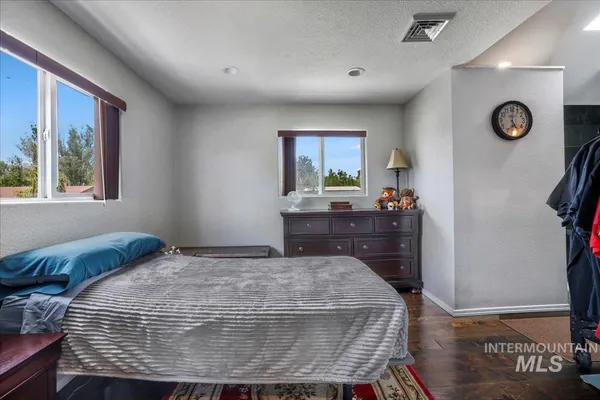 $650,000 | 1011 Filer Avenue West, Twin Falls, ID 83301