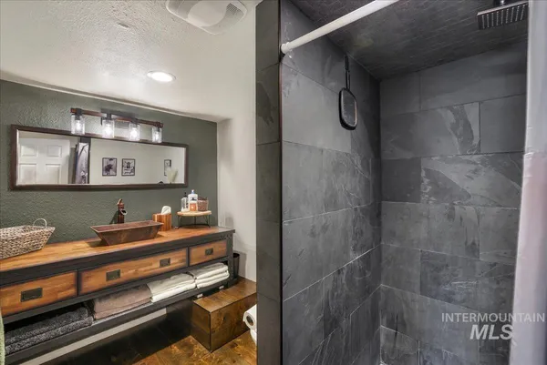 $650,000 | 1011 Filer Avenue West, Twin Falls, ID 83301