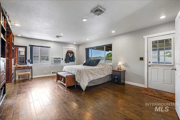 $650,000 | 1011 Filer Avenue West, Twin Falls, ID 83301
