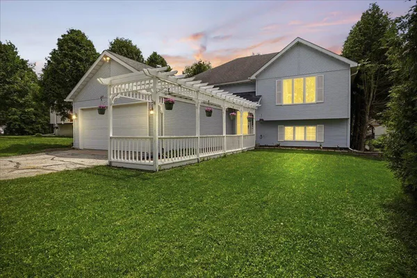 $349,900 | 4083 Westover Drive, Crown Point, IN 46307