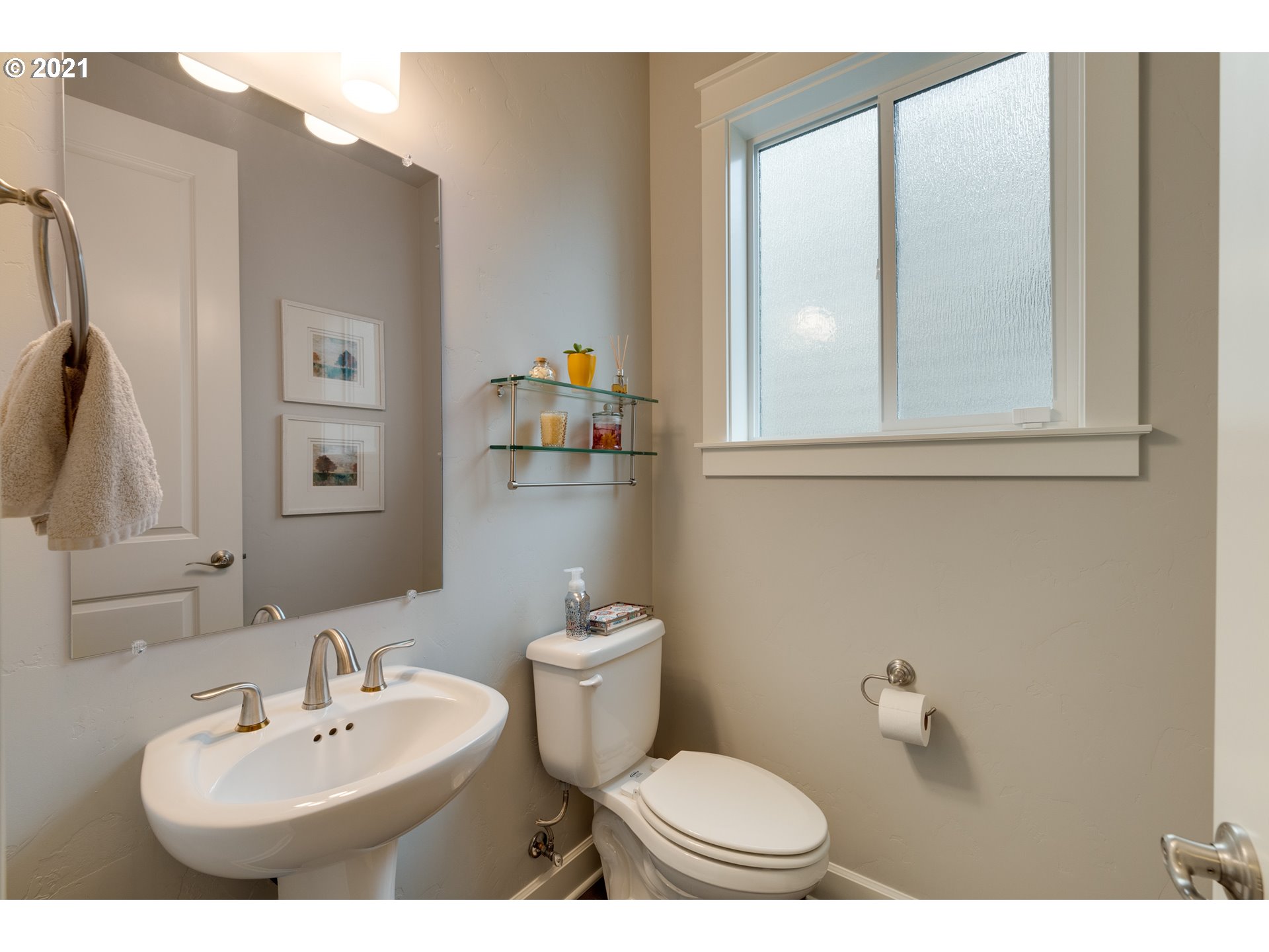 14291 Southwest Connor Place Portland, OR 97224 - Photo 12 of 31 Gallery Image 12