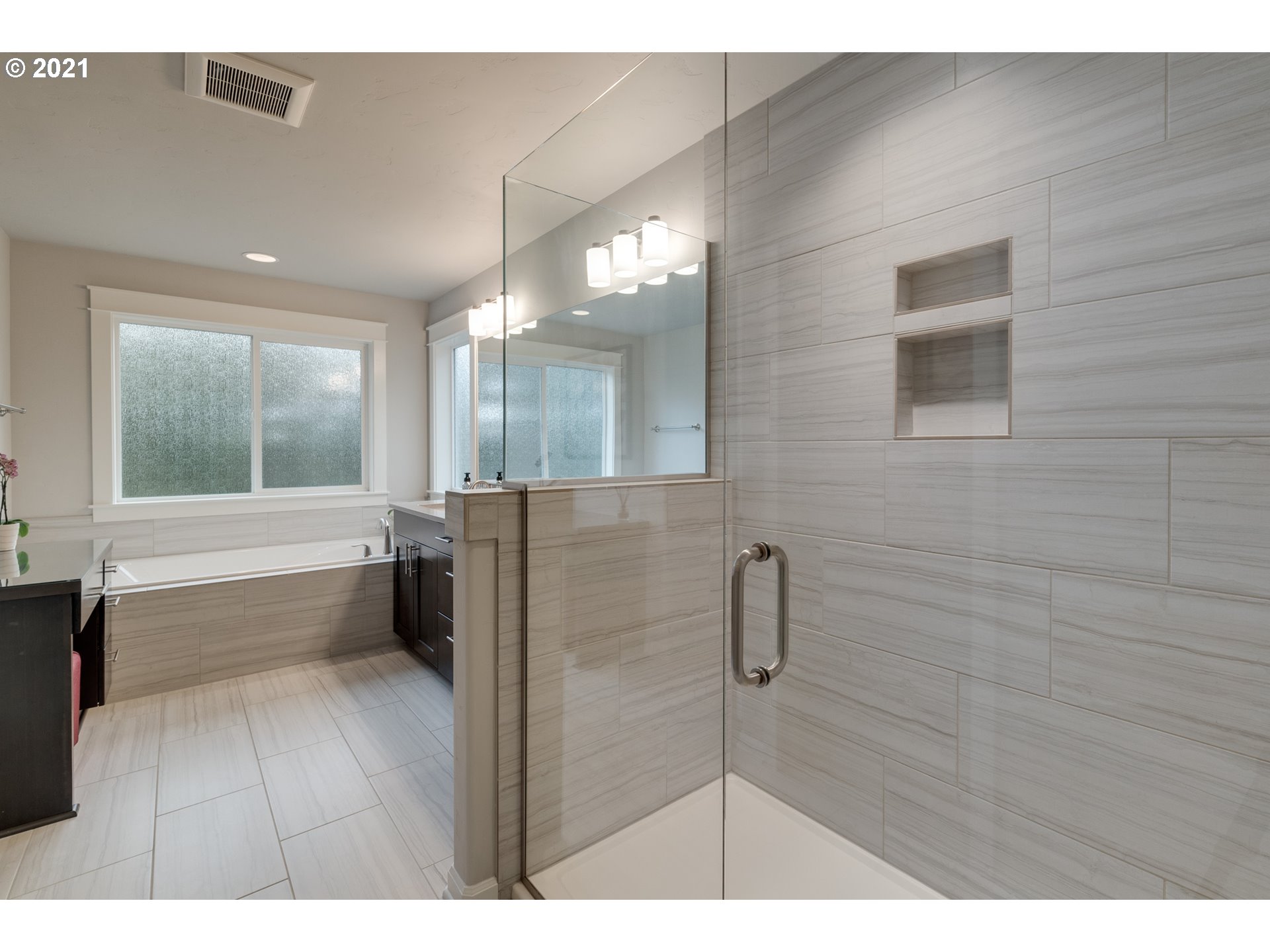 14291 Southwest Connor Place Portland, OR 97224 - Photo 17 of 31 Gallery Image 17