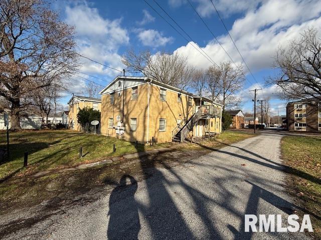 418 South Graham Avenue Carbondale, IL 62901 - Photo 1 of 9 a view of outdoor space yard and swimming pool