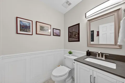 $539,000 | 5 Larch Court, Poughkeepsie, NY 12603