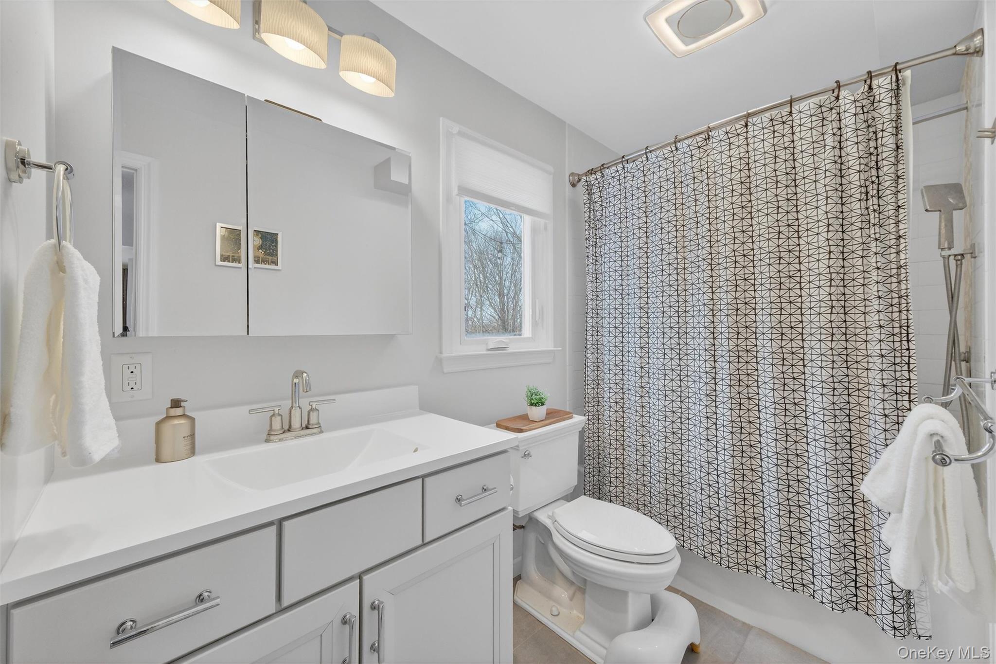 5 Larch Court Poughkeepsie, NY 12603 - Photo 27 of 41 Primary Bathroom