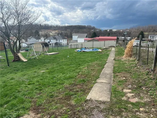 $43,000 | 1310 Cambria Avenue, Connellsville, PA 15425