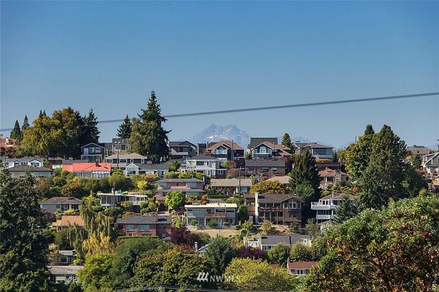 $868,000 | 3038 30th Avenue West, Seattle, WA 98199