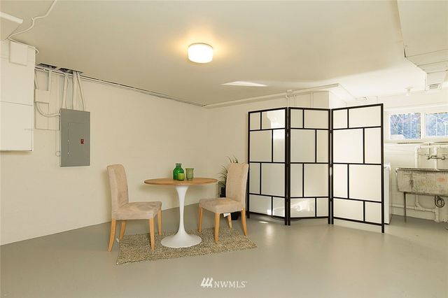 $868,000 | 3038 30th Avenue West, Seattle, WA 98199