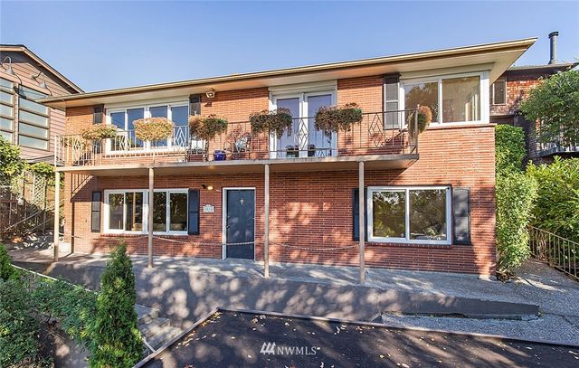 $868,000 | 3038 30th Avenue West, Seattle, WA 98199