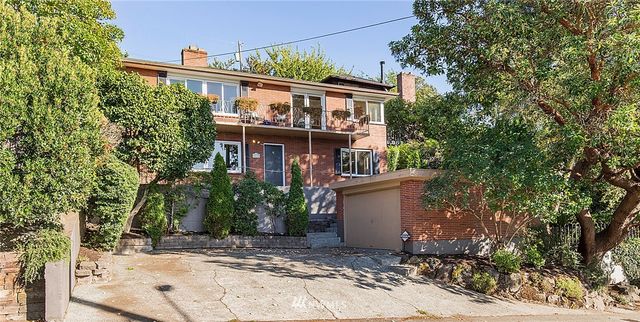 $868,000 | 3038 30th Avenue West, Seattle, WA 98199