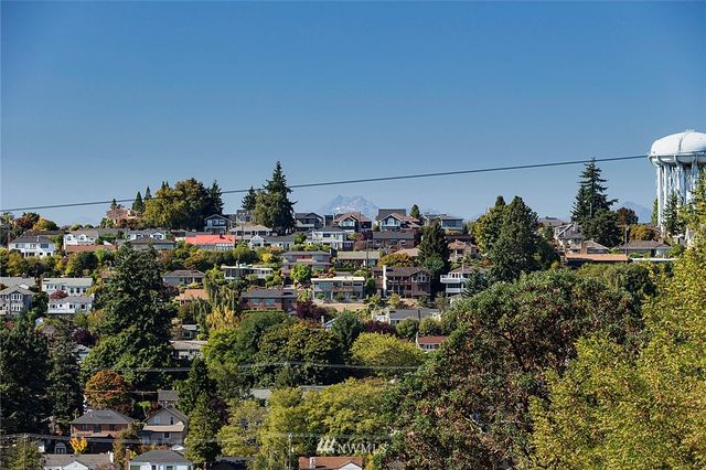 $868,000 | 3038 30th Avenue West, Seattle, WA 98199