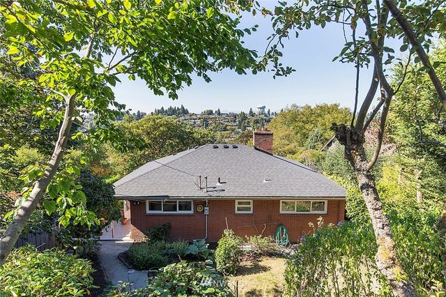 $868,000 | 3038 30th Avenue West, Seattle, WA 98199