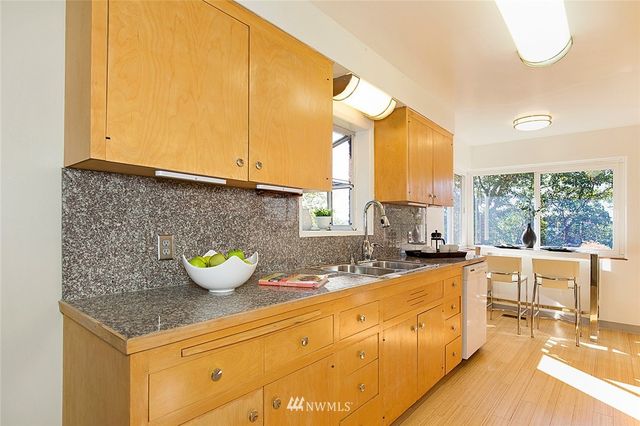 $868,000 | 3038 30th Avenue West, Seattle, WA 98199