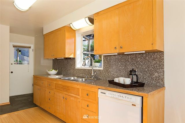 $868,000 | 3038 30th Avenue West, Seattle, WA 98199