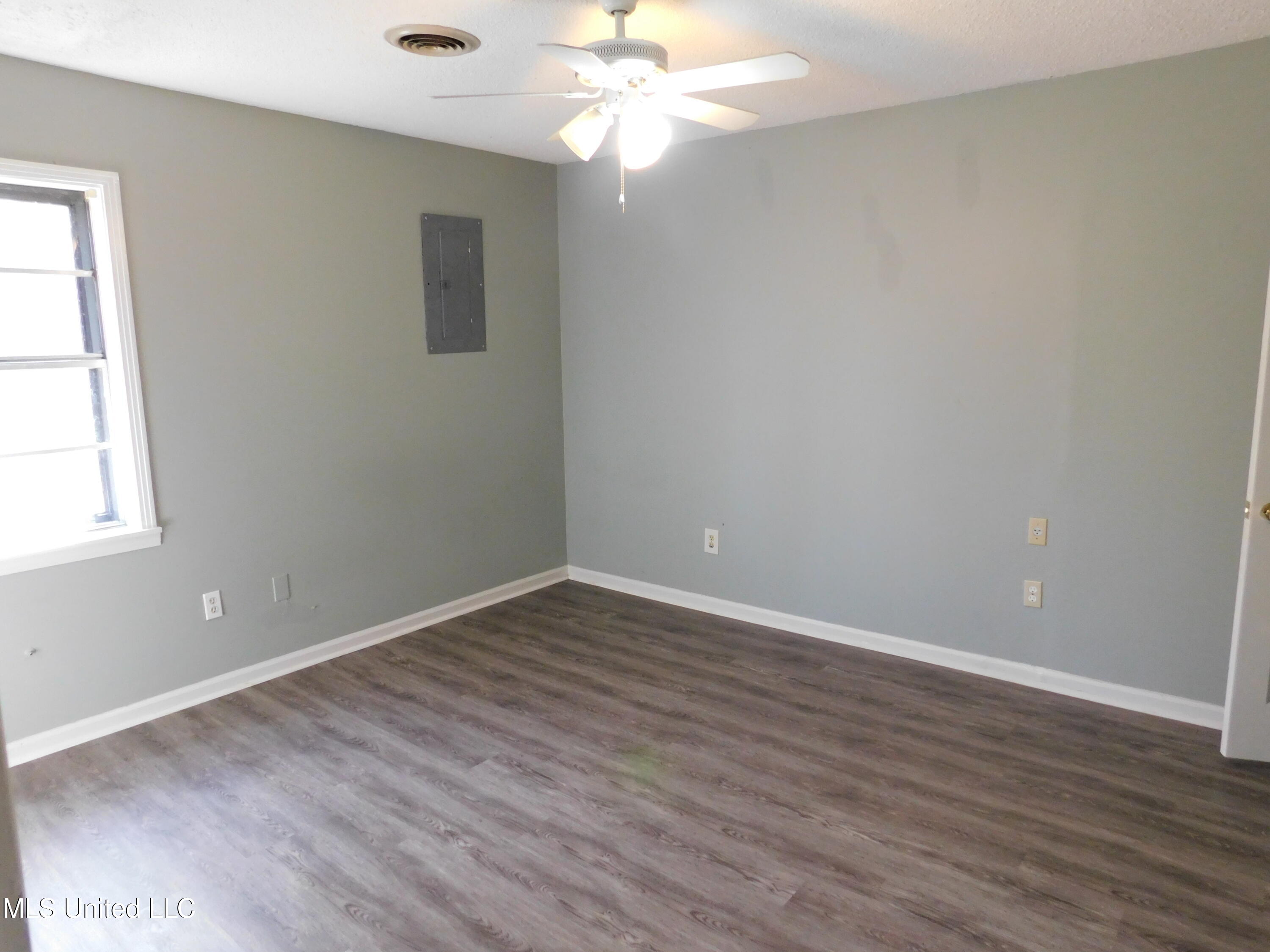 2128 North Red Banks Road North Byhalia, MS 38611 - Photo 11 of 21 DSCN3232