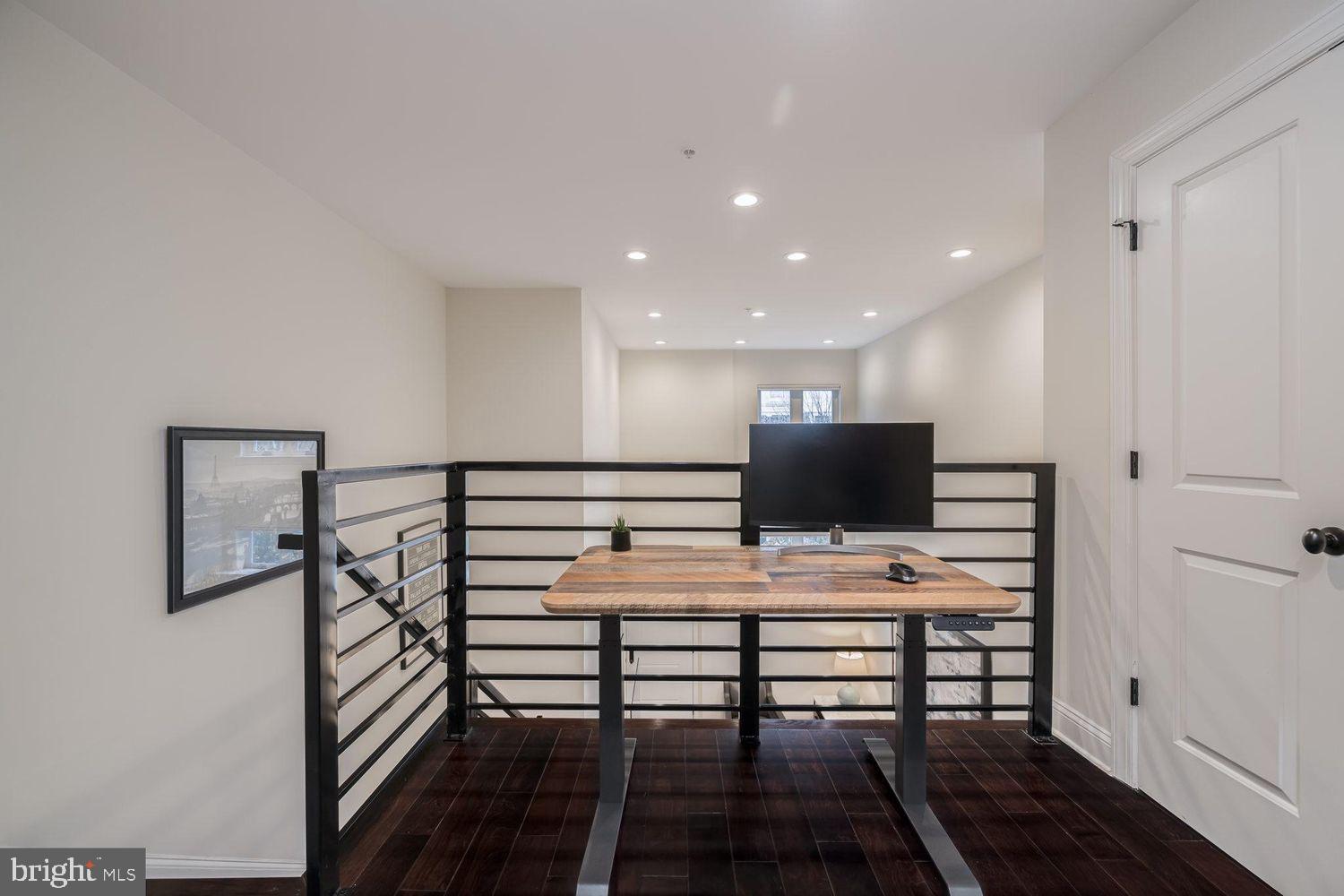 1433 K Street Southeast, Unit 101 Washington, DC 20003 - Photo 9 of 25 Gallery Image 9