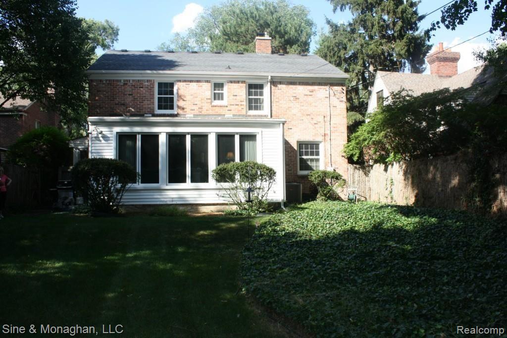 63 Cambridge Road Grosse Pointe, MI 48236 - Photo 33 of 34 IMG_7859.jpg
