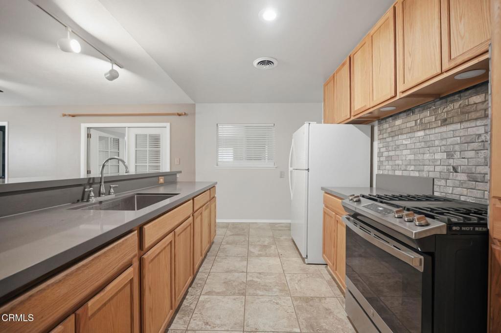 4202 Swain Court Riverside, CA 92507 - Photo 15 of 44