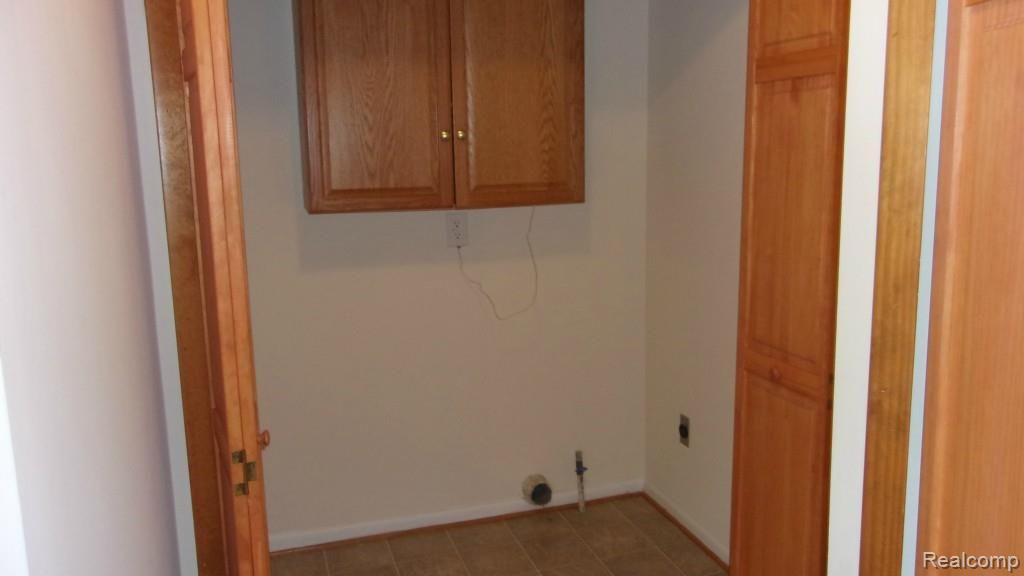 9125 Maple Road Algonac, MI 48001 - Photo 12 of 30 101_3314.jpg