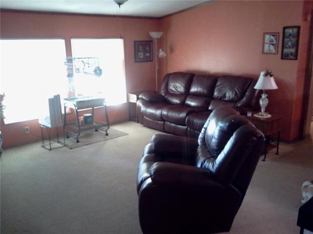 5061 Linwood Road Watertown, TN 37184 - Photo 10 of 20 LIVINGROOM