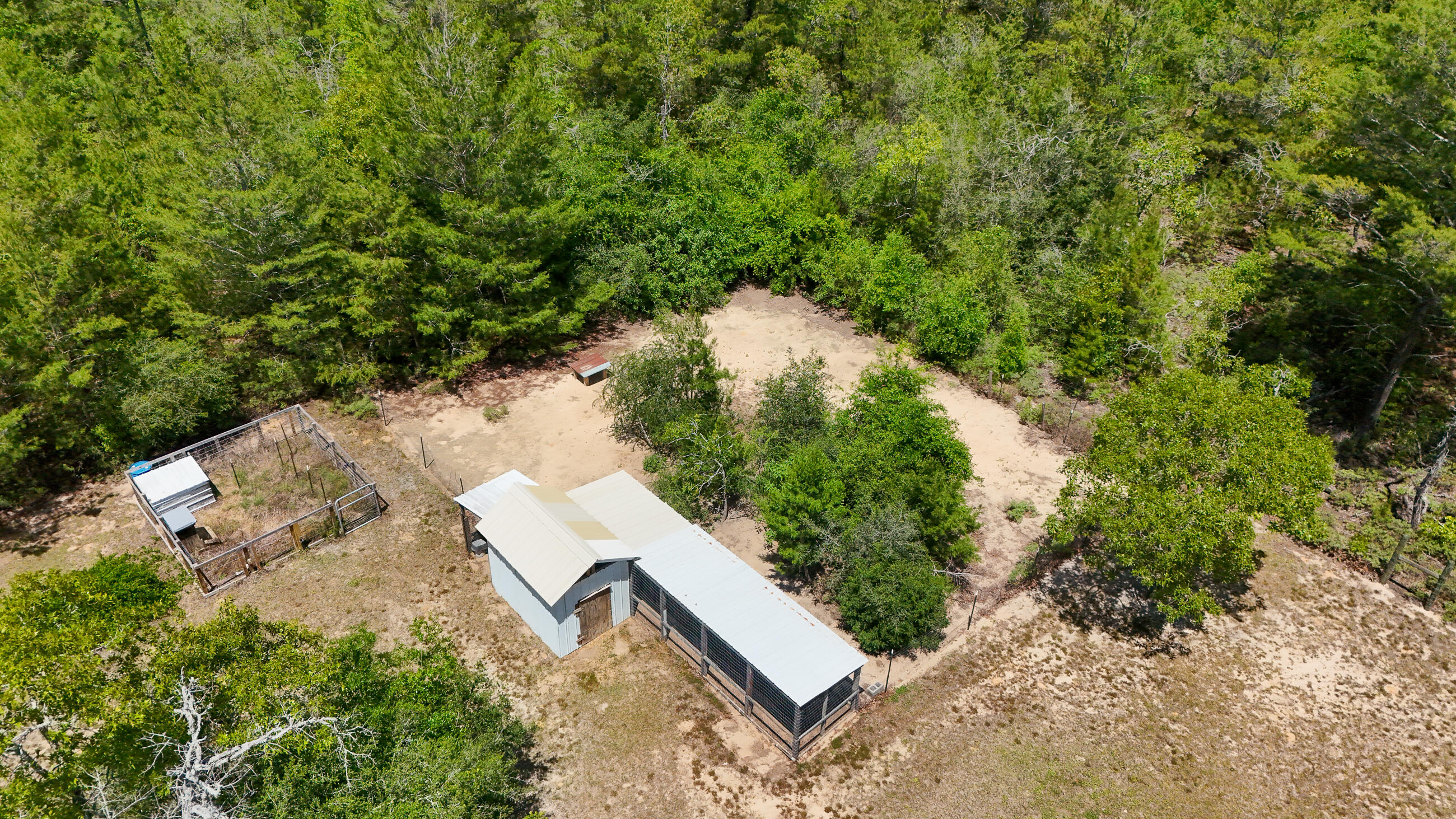 784 Delaware Road DeFuniak Springs, FL 32433 - Photo 35 of 43 DJI_20250505115619_0026_D