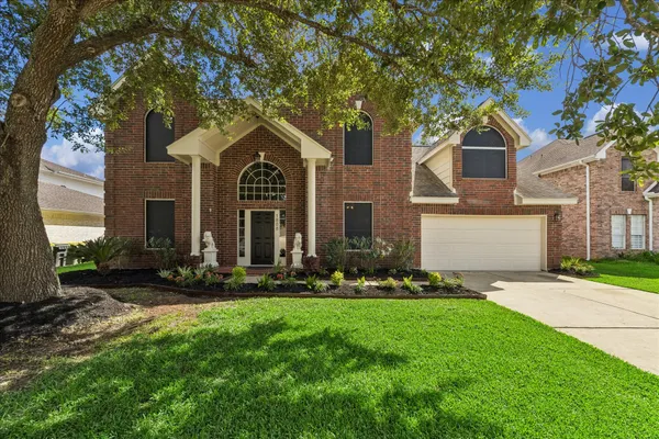 $399,999 | 1808 Oakleaf Circle, Pearland, TX 77581