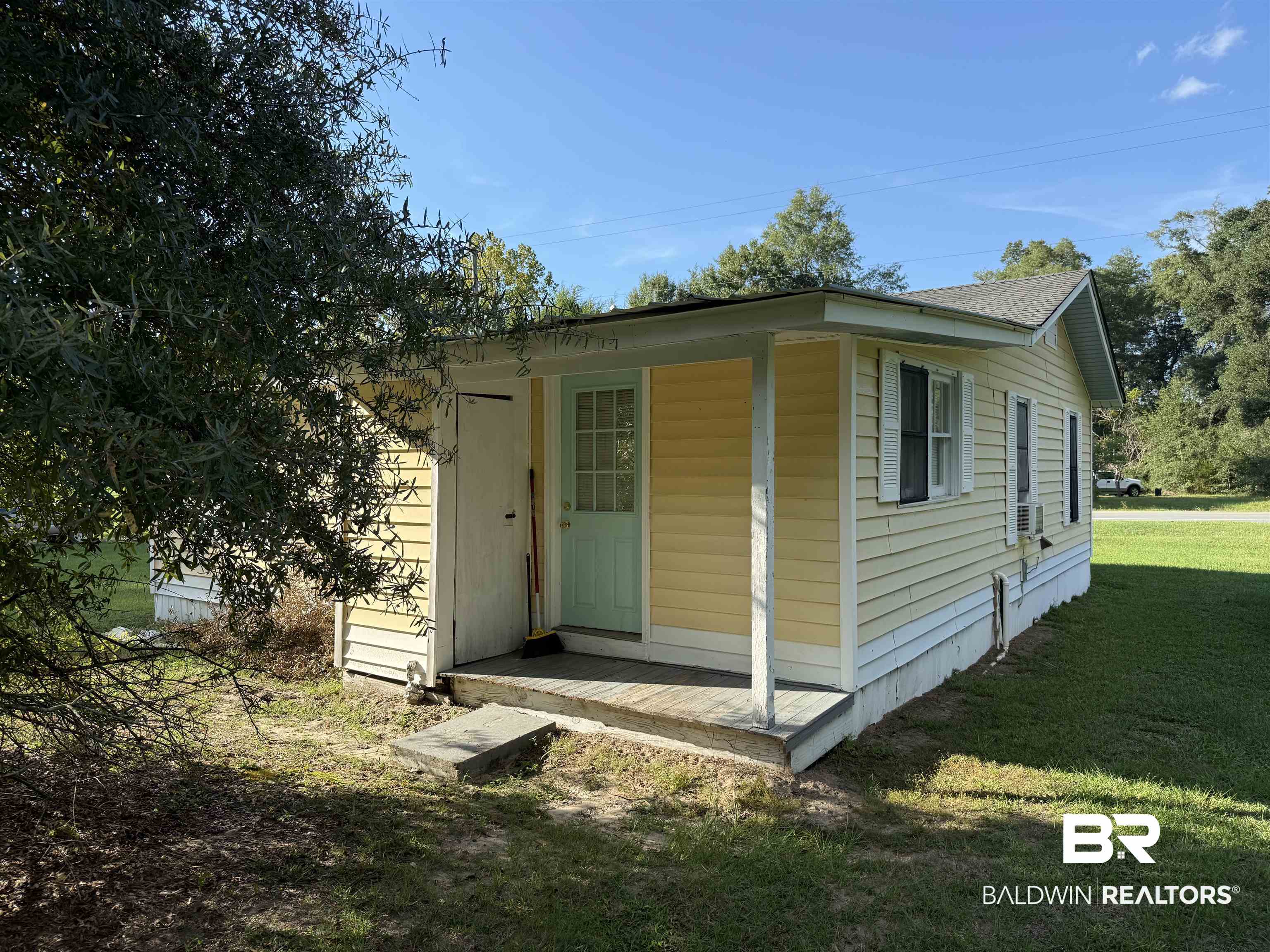 3630 Highway 29 Brewton, AL 36426 - Photo 3 of 13 View of front of property featuring a front lawn