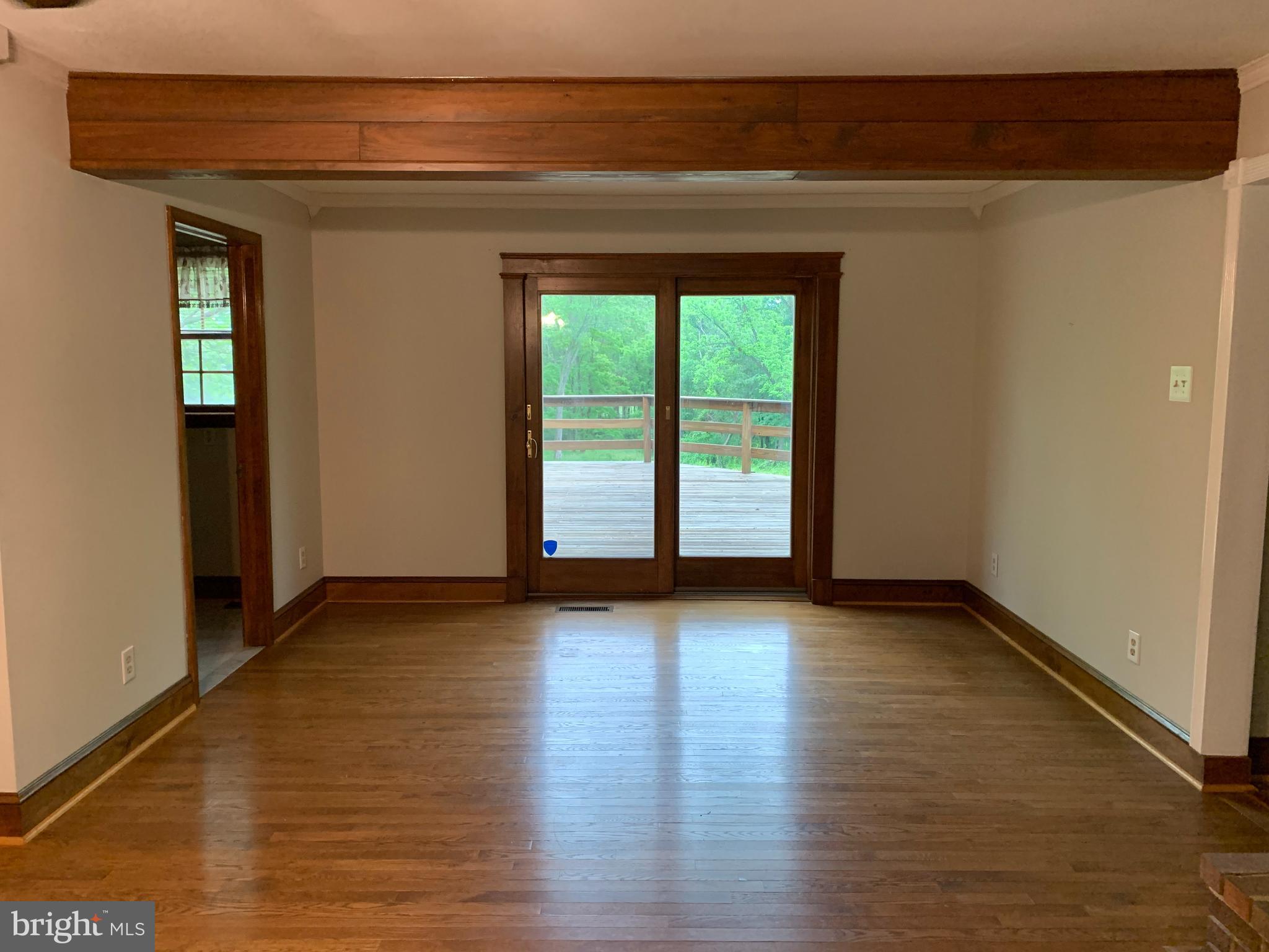 14138 Rover Mill Road West Friendship, MD 21794 - Photo 11 of 33 Sitting room off of family room.