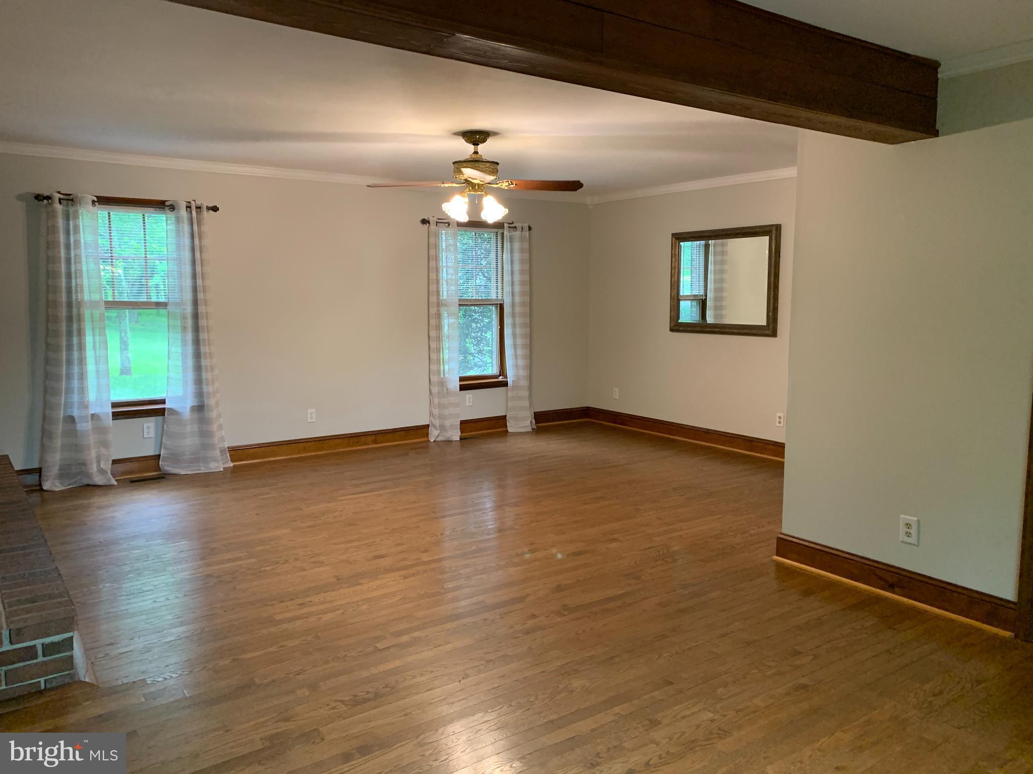 14138 Rover Mill Road West Friendship, MD 21794 - Photo 9 of 33 Large Living Room