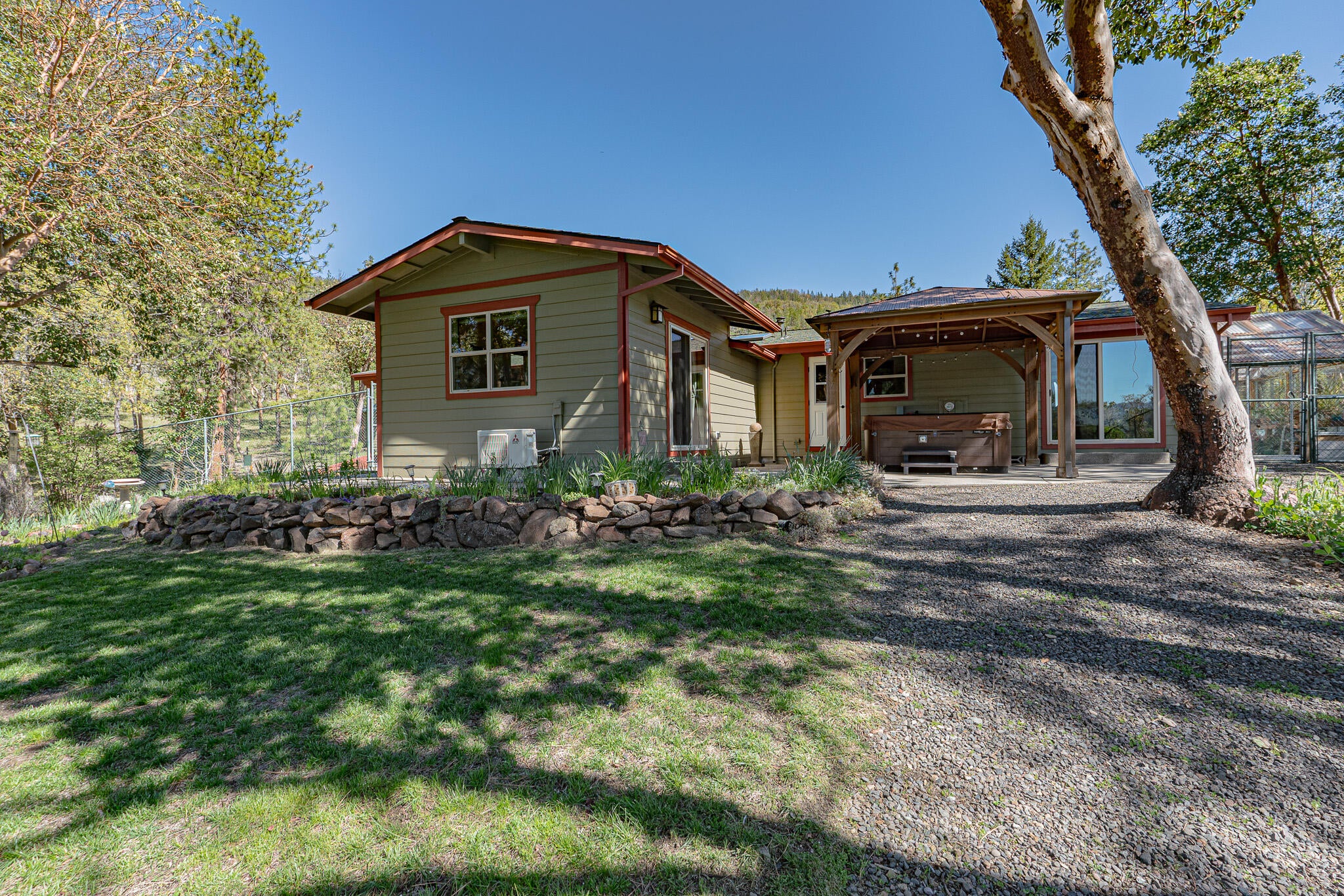9449 Wagner Creek Road Talent, OR 97540 - Photo 36 of 63 DSC07104-HDR