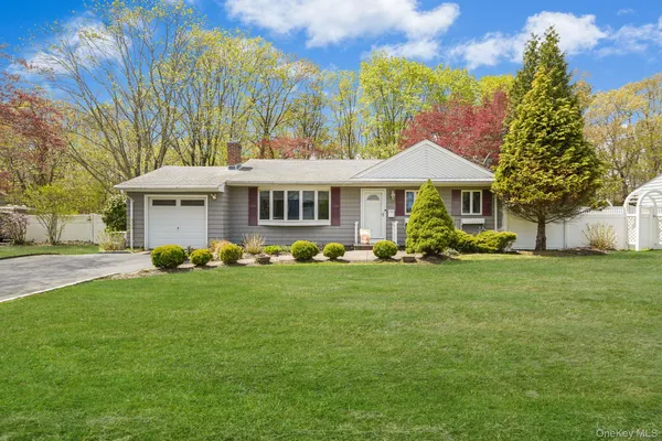 $549,999 | 34 Oxbow Road, Patchogue, NY 11772