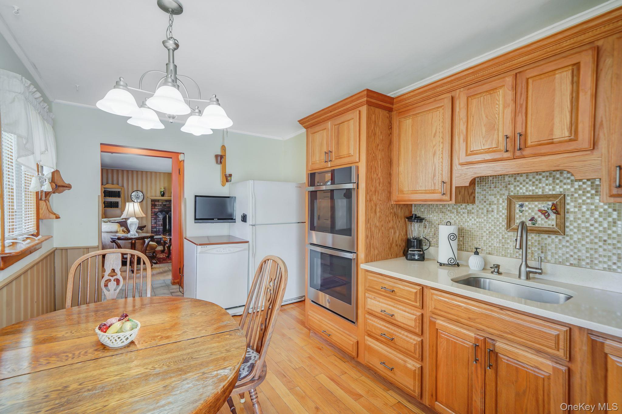 34 Oxbow Road Patchogue, NY 11772 - Photo 12 of 26