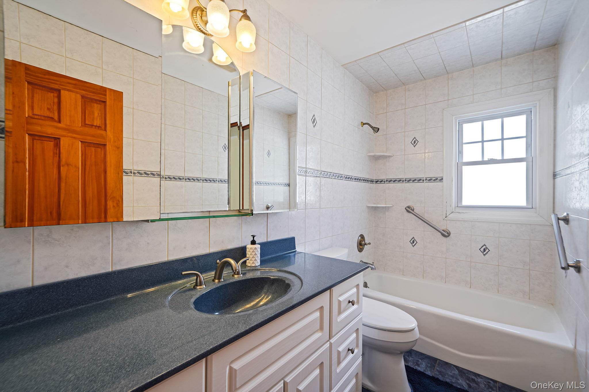 34 Oxbow Road Patchogue, NY 11772 - Photo 19 of 26