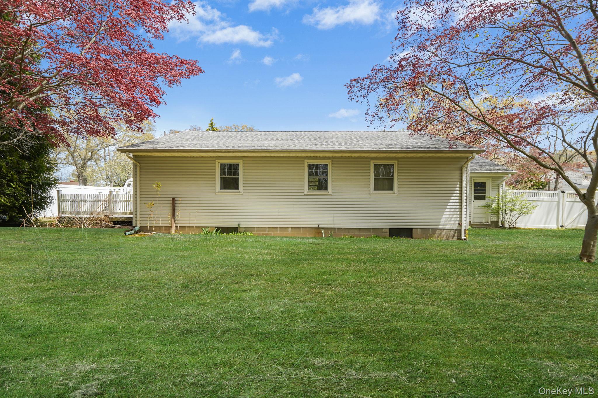 34 Oxbow Road Patchogue, NY 11772 - Photo 24 of 26