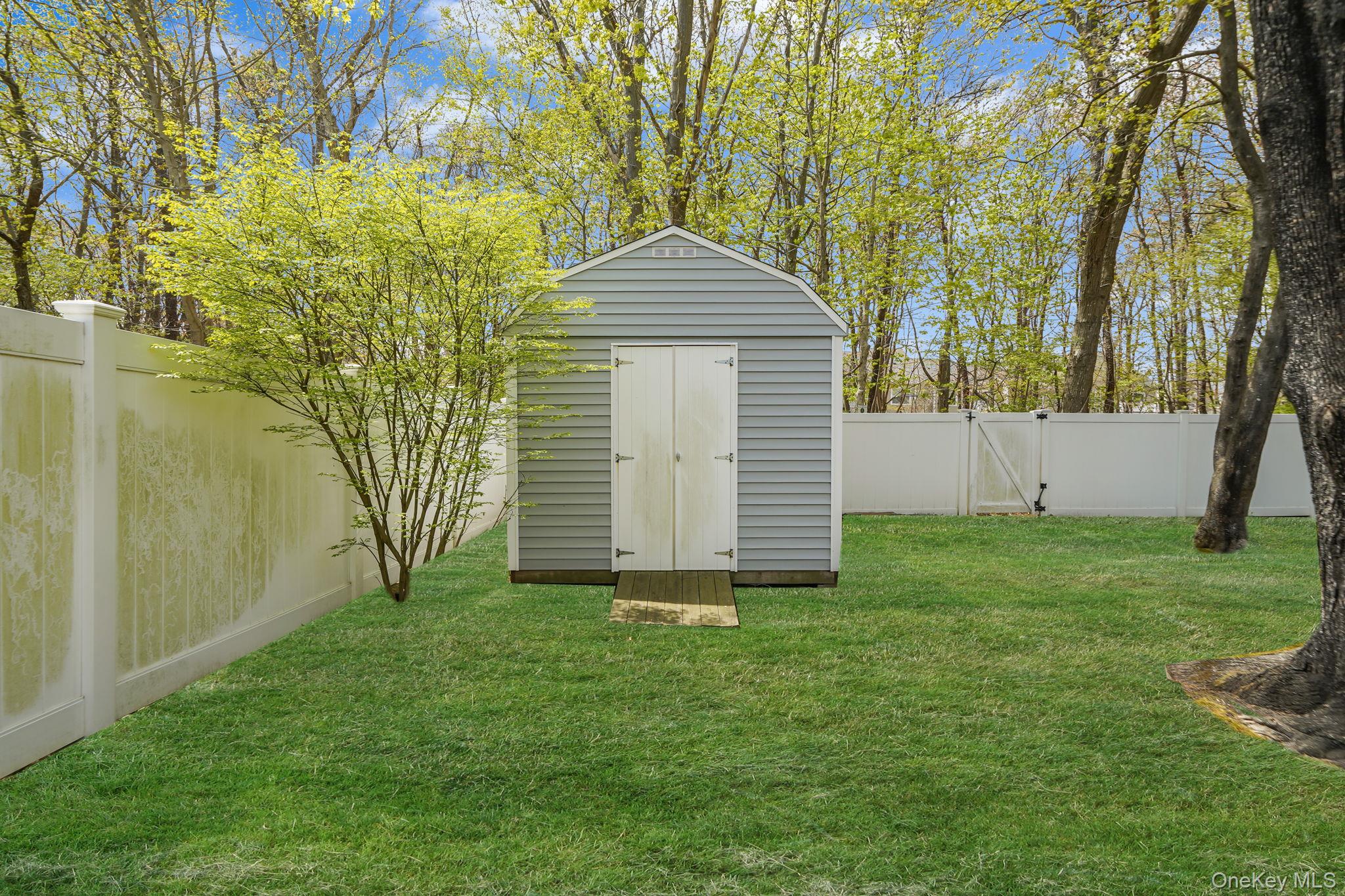 34 Oxbow Road Patchogue, NY 11772 - Photo 26 of 26