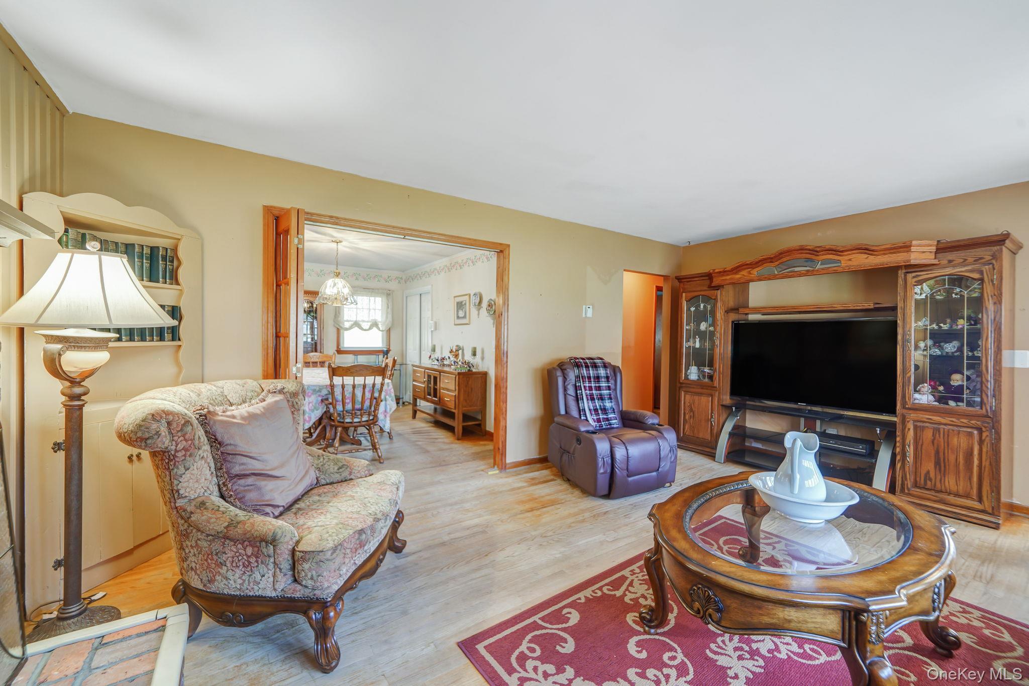 34 Oxbow Road Patchogue, NY 11772 - Photo 7 of 26