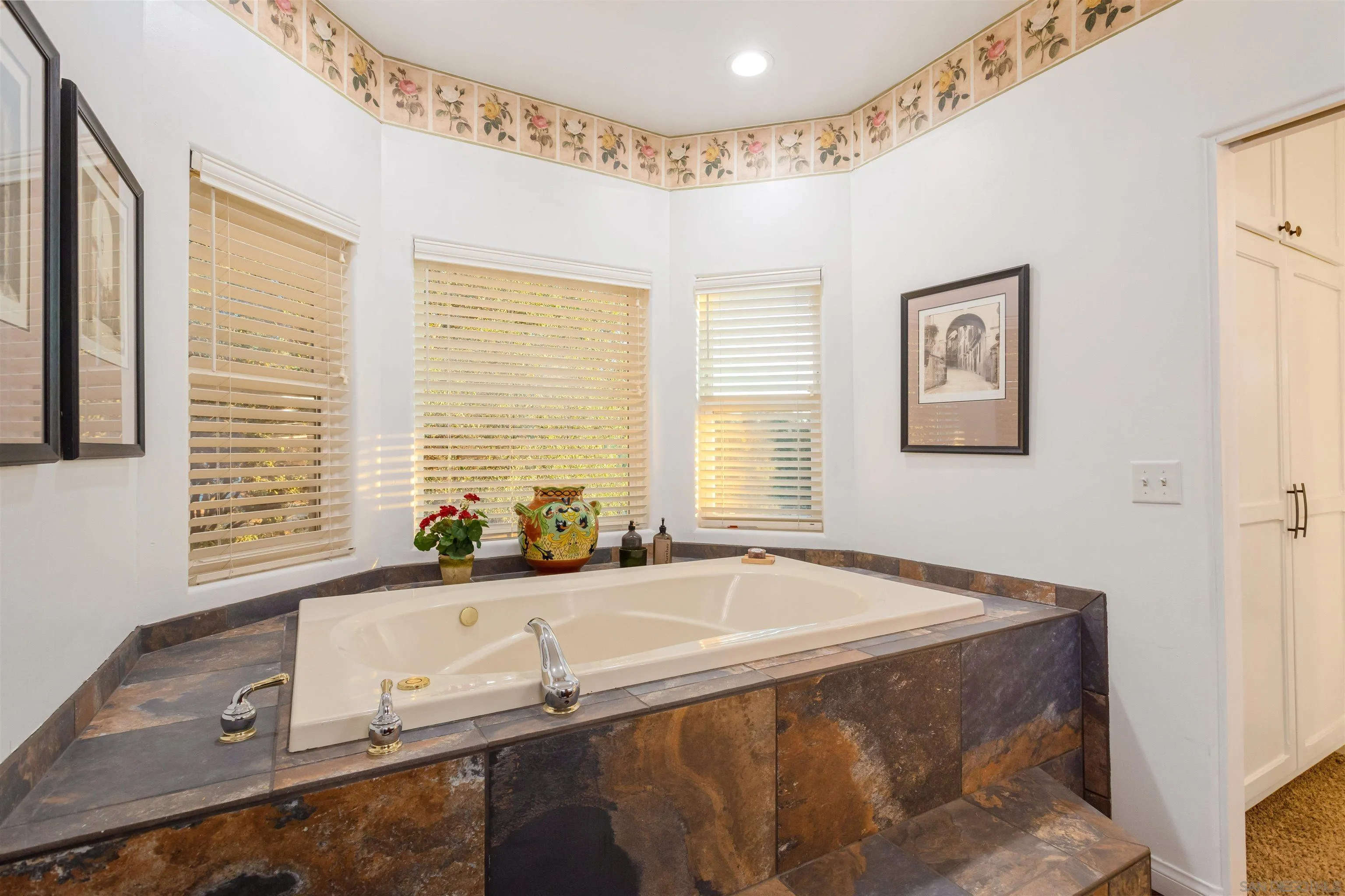 1210 Lakedale Road Santa Ysabel, CA 92070 - Photo 29 of 67 a room with a bed and a window