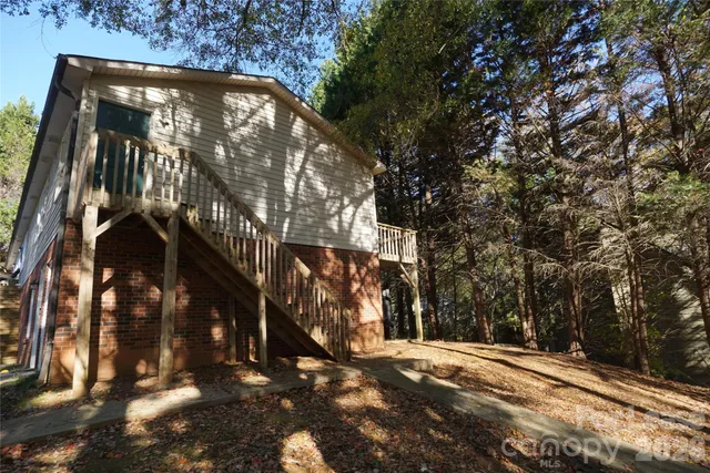 $850 | 1950 4th Street Northeast, Unit 6, Hickory, NC 28601