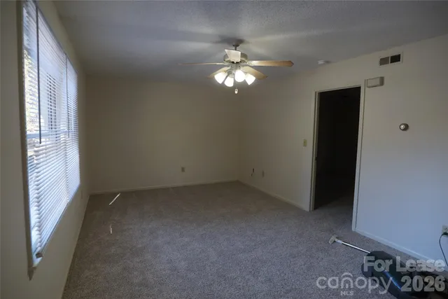 $850 | 1950 4th Street Northeast, Unit 6, Hickory, NC 28601