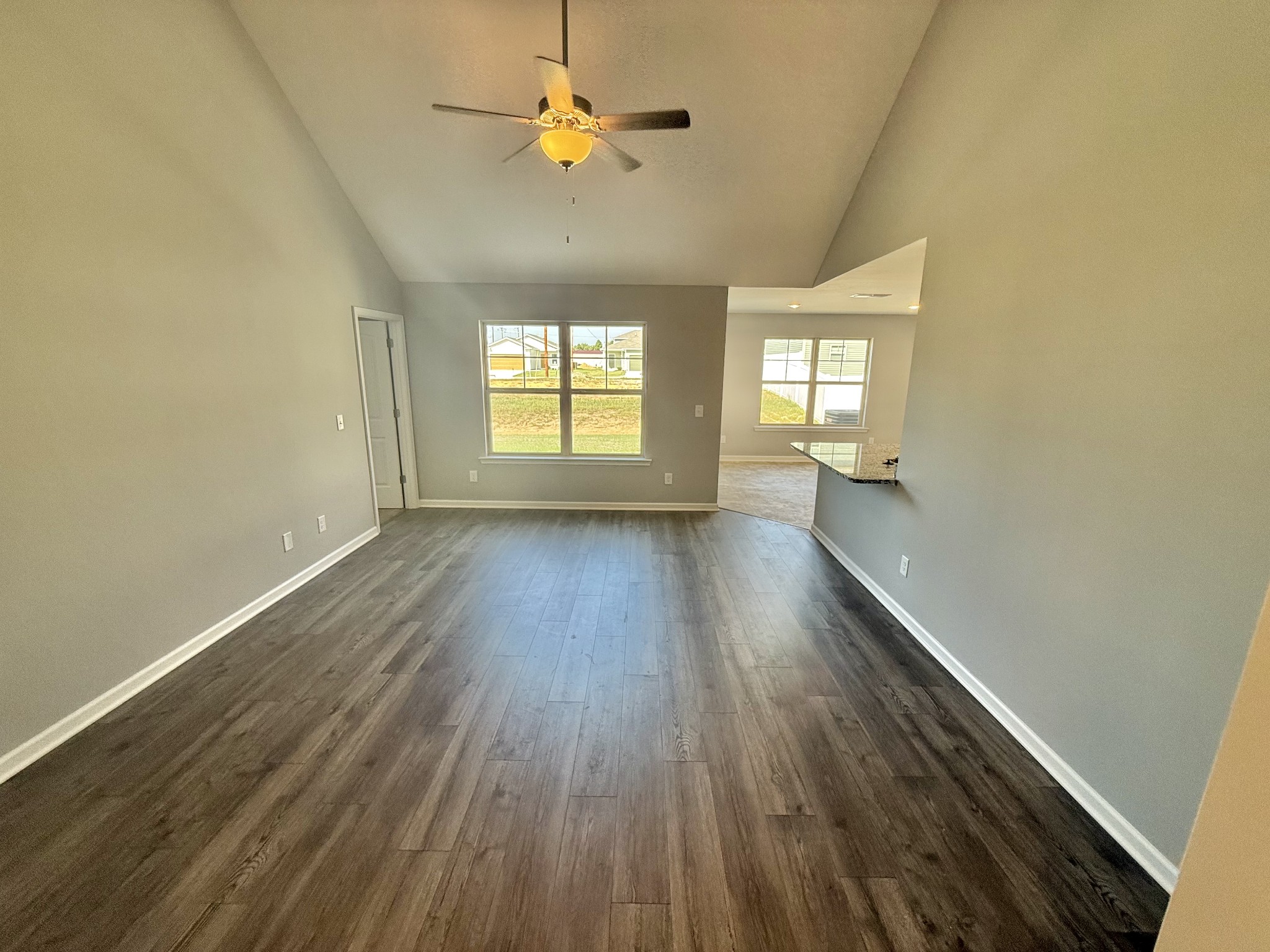 133 Stonehenge Circle Manchester, TN 37355 - Photo 2 of 10