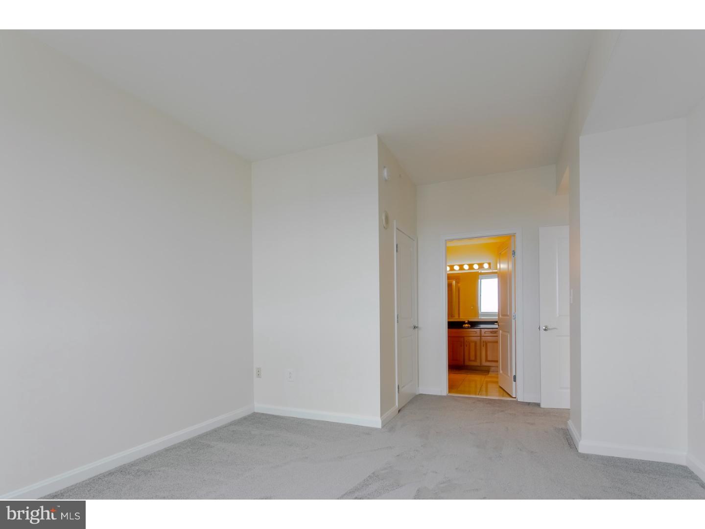901 North Penn Street, Unit R1506 Philadelphia, PA 19123 - Photo 11 of 25 Master Bedroom
