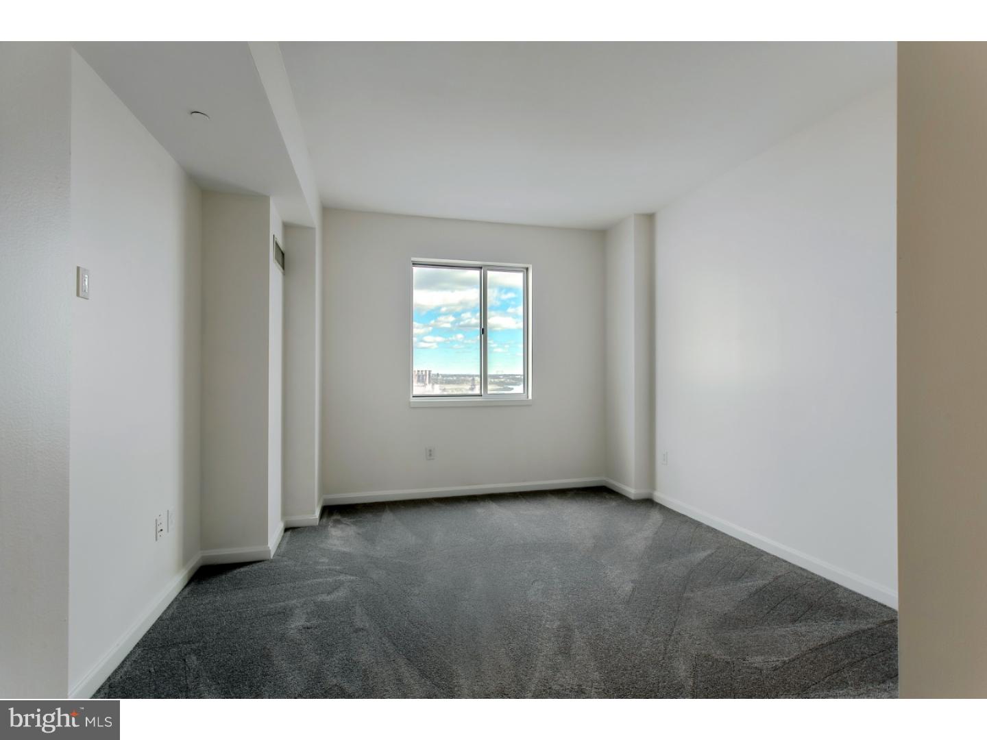 901 North Penn Street, Unit R1506 Philadelphia, PA 19123 - Photo 10 of 25 Master Bedroom