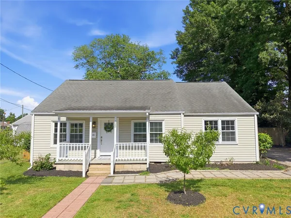 $314,950 | 323 Washington Avenue, Colonial Heights, VA 23834