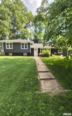 $160,000 | 200 East Park Street, Lenzburg, IL 62255